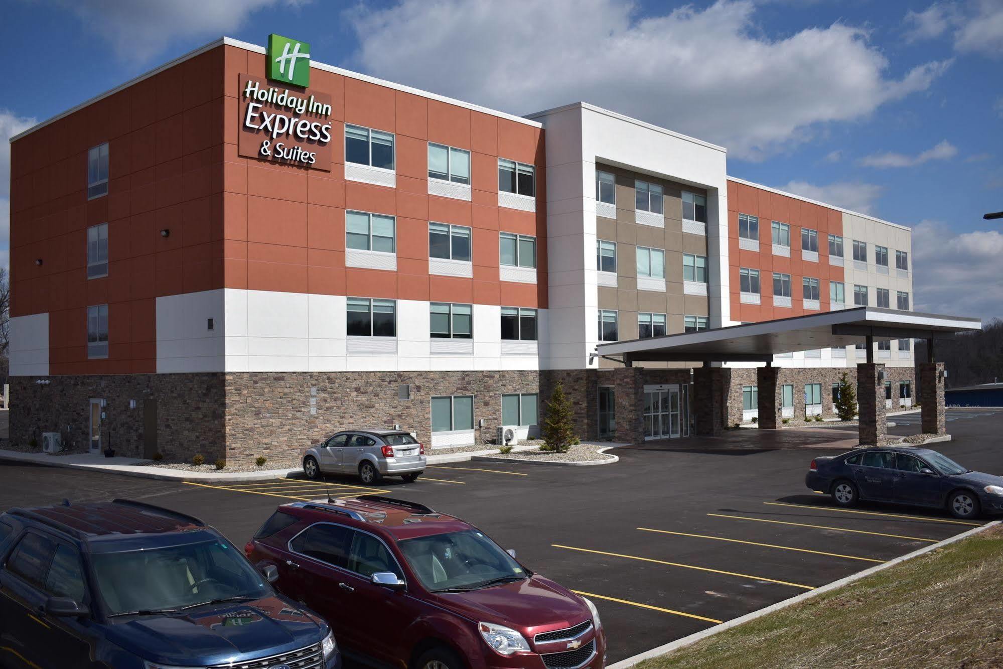 Holiday Inn Express & Suites - Parkersburg East By Ihg Exterior photo